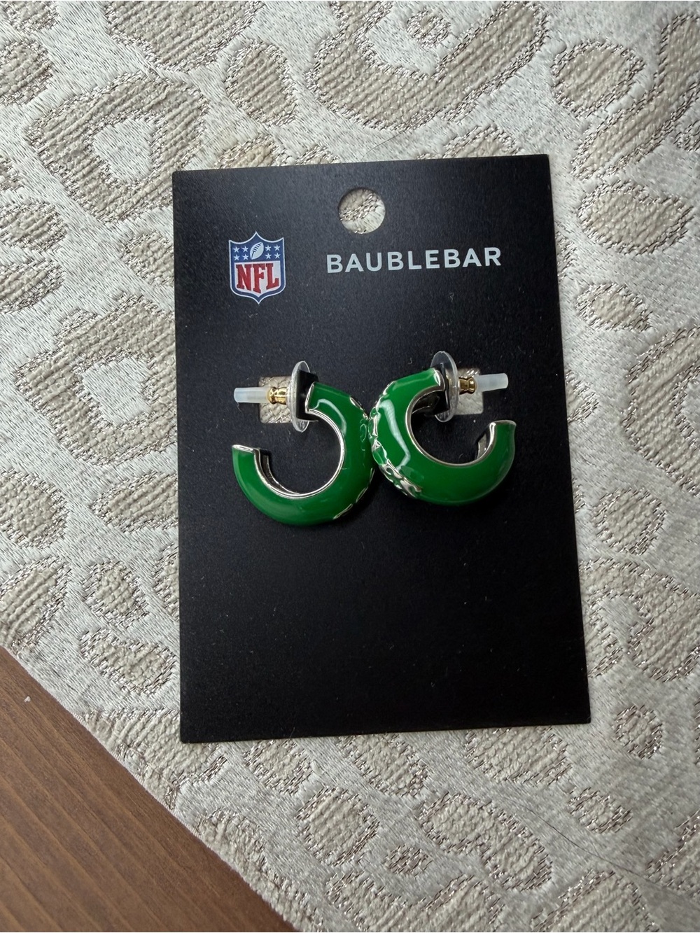 NWT BaubleBar Kelly Green Enamel Half Hoop Stud Earrings